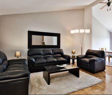 851 Av. de Bois-de-Boulogne, H7N 4G1, H7N 4G1, Laval - Photo 1