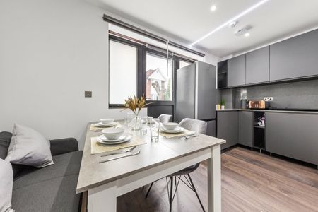 Studio Flat, Woodstock Road, NW11 - Photo 4