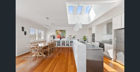 An Art Deco Treasure With Panoramic Harbour Views On The Cusp Of Watsons Bay - Photo 3