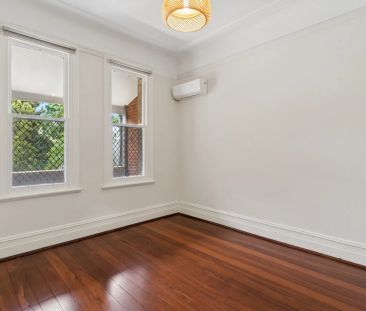 A Mighty Little Charmer in the Heart of Perth - Photo 5