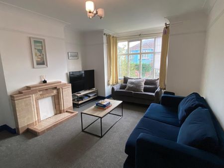 4 Bed Semi-Detached House, Stonebridge Park, BS5 - Photo 2