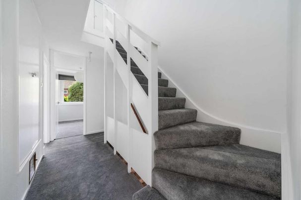 4 bedroom terraced house to rent - Photo 1