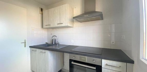 Location Appartement 3 pièces 56m² ALENCON 61000 - Photo 2