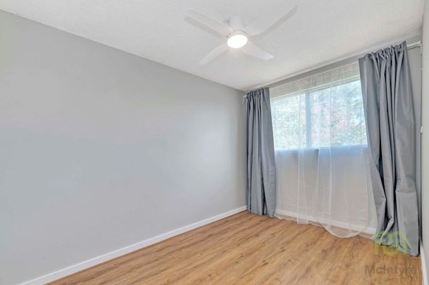 Charming Two-Bedroom Apartment - Photo 1