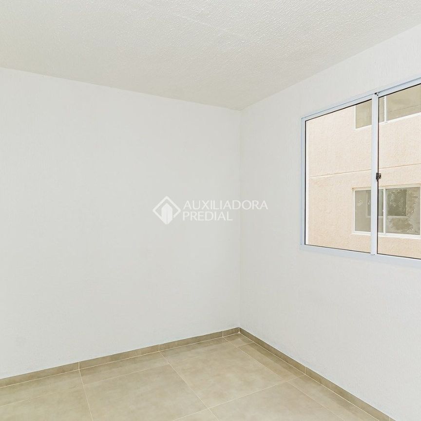 Apartamento com 2 quartos e 42m² para alugar em Passo das Pedras, Porto Alegre. - Photo 1