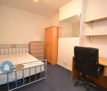 4 bed Detached House for Rent - Photo 6