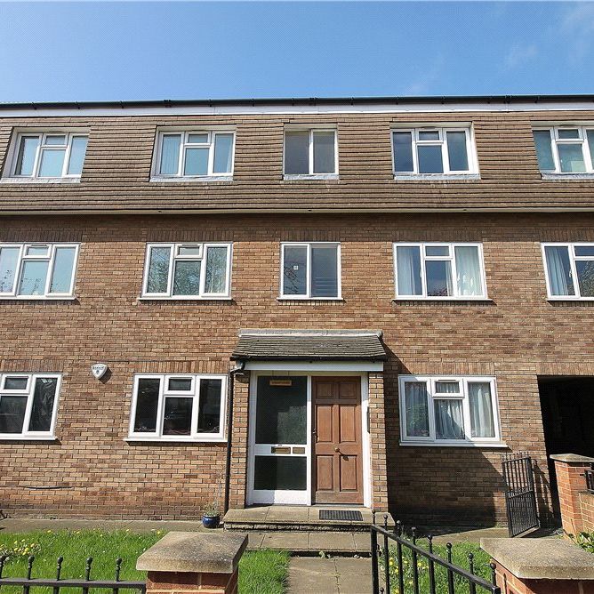 Cambridge Road North, London, W4 4AA - Photo 1