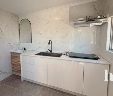 Freshly Renovated Studio Apartment in the Heart of Birchgrove – Uti... - Photo 4