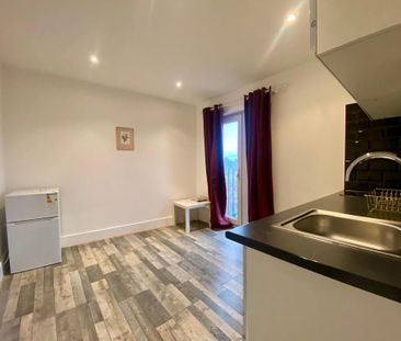 1 bedroom flat to rent - Photo 3