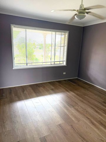 GOOD SIZE 2 BEDROOM UNIT - Photo 2