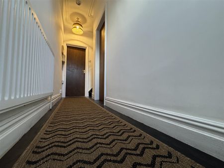 Newport Gardens, Burley, LS6 3DA, Leeds - Photo 2