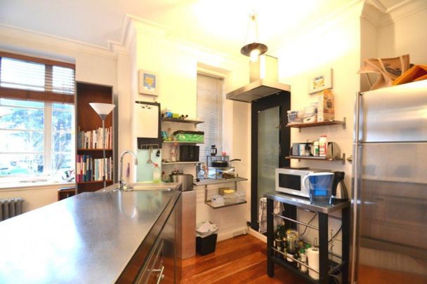 Sutton Court Road, Chiswick, W4, London - Photo 1
