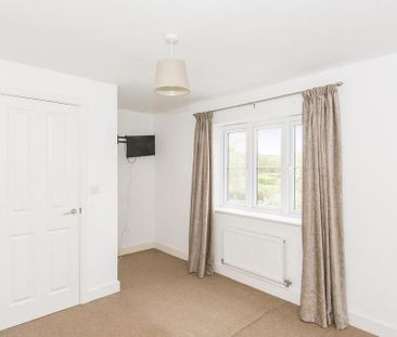 2 bedroom semi-detached house to rent - Photo 3