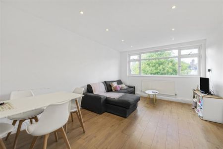 4 bedroom flat to rent - Photo 3