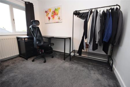 2 bedroom semi-detached house to rent - Photo 3