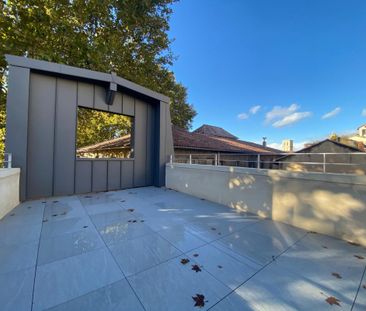 Location Appartement 3 pièces 67m² AVIGNON 84000 - Photo 1