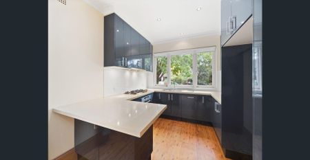 Spacious Family Home - Photo 3