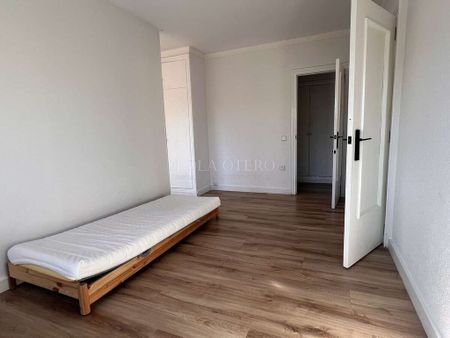 5 room luxury Flat for rent in Plaza ciudad de brujas, Valencia - Photo 2