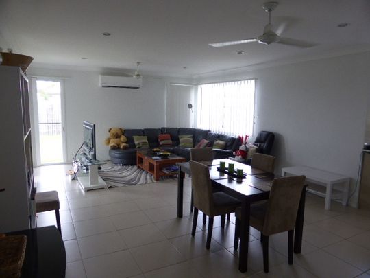 19 Northshore Ave, QLD 4655, Toogoom - Photo 1