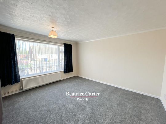 3 bedroom detached bungalow to rent - Photo 1