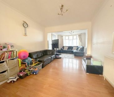 Semi Detached House - Photo 4