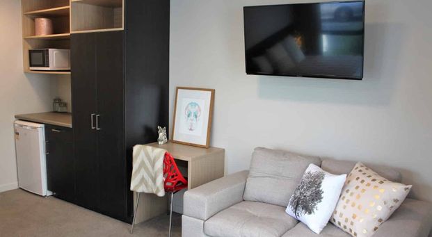 Papatoetoe - Studio with Utilities Included - Photo 1