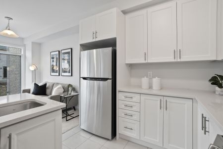 For Lease - 140 Corley Street, Kawartha Lakes, Ontario - Photo 3