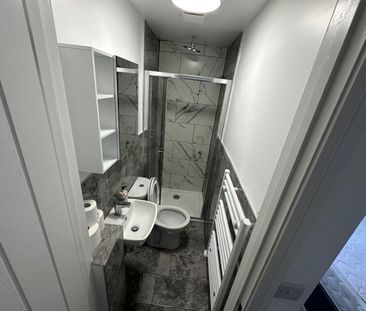 Room in a Shared House, Derby Street, RG1 - Photo 3