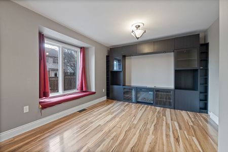 For Lease - 2340 Joshua Drive, Burlington, Ontario - Photo 2