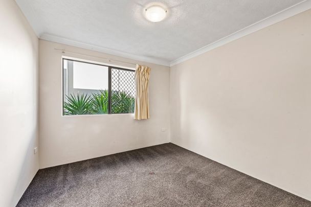 Spacious Unit in the Heart of Fortitude Valley! - Photo 1