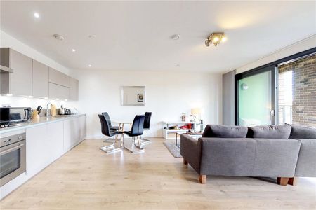 Williamsburg Plaza, London, E14 9XX - Photo 3