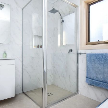 Move-In Ready Share House – Ideal for Students/FIFO - Photo 4