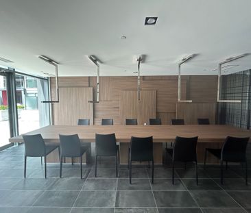 For Lease - 5260 Dundas Street Unit# 420, Burlington, Ontario - Photo 3