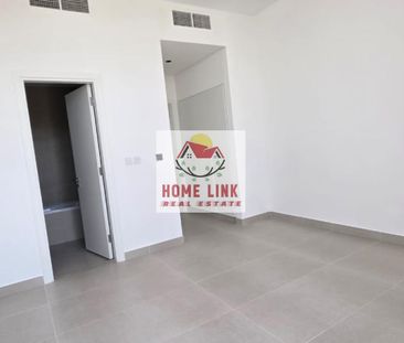 Premium Elegant Townhouse for Rent - Photo 4