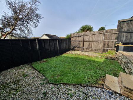 2 bedroom semi-detached house to rent - Photo 3