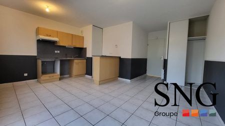 T2 AVEC 1 GARAGE+ 1 PKG ET JARDINET - Photo 3