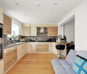 4 bedroom townhouse to rent - Photo 5