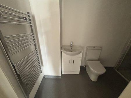 1 bedroom flat to rent - Photo 2