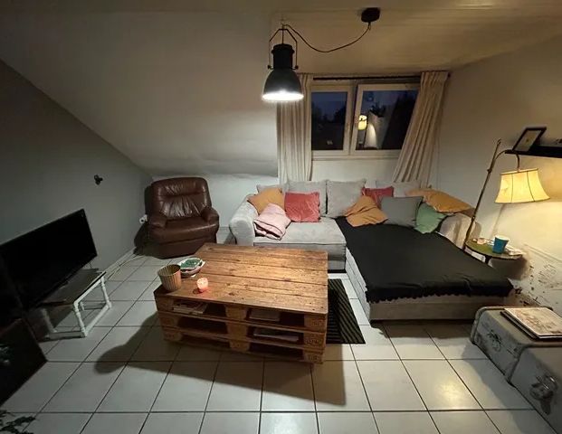 Attraktive 3-Zimmer DG-Wohnung in ruhiger Nebenstraße - Foto 1