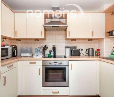 Bromfield Place, Fleet, GU51 - Photo 4