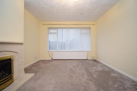 Mapplewell Drive, Ossett - Photo 2