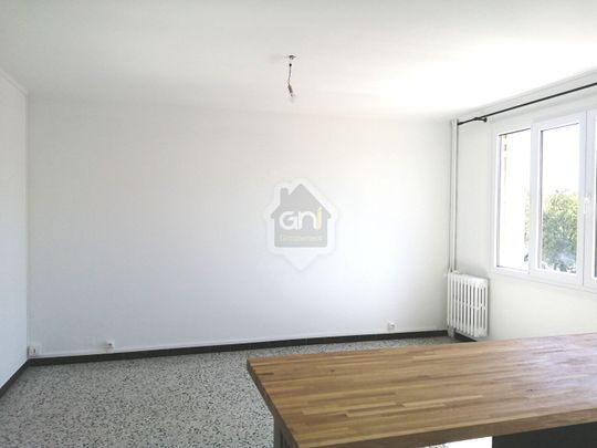 Le Pontet centre, appartement 2 pièce(s) 45 m2 env., - Photo 1