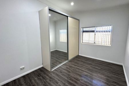 NEWLY RENOVATED FAMILY HOME - Photo 3