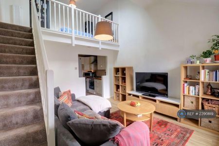 1 bedroom maisonette to rent - Photo 2