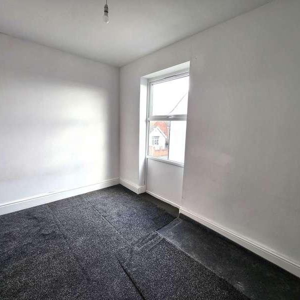 Lantern Road, Dudley, DY2 - Photo 1