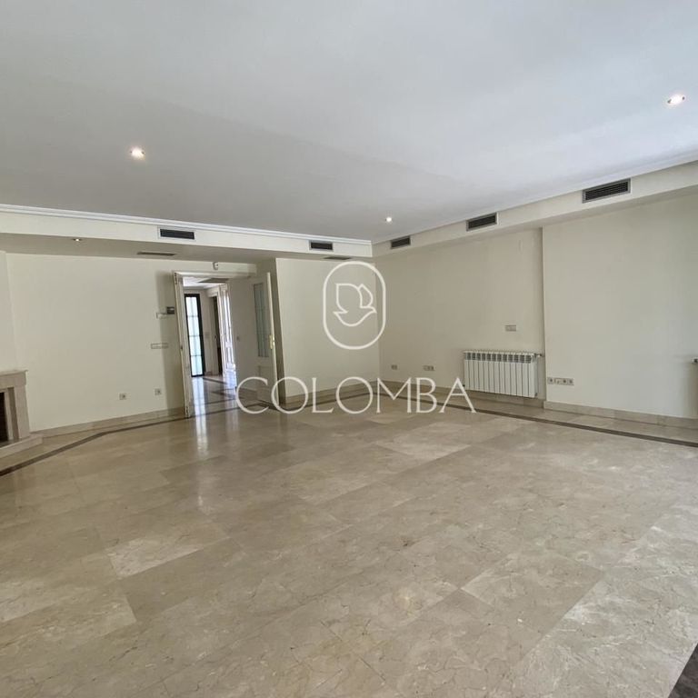 3 bedroom luxury House for rent in Madrid, Spain - Photo 1