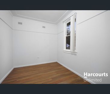 1 Daisy Place, Lalor Park, NSW 2147 - Photo 4