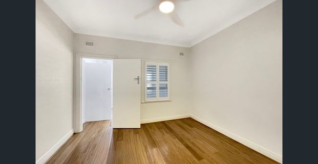 Beach, Cafes, City All Within Easy Reach - Photo 1