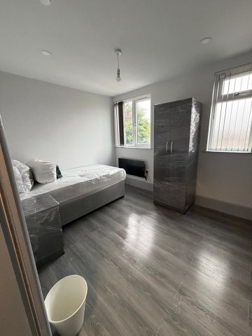 Room in a Shared House, Hurst Road, B67 - Photo 2