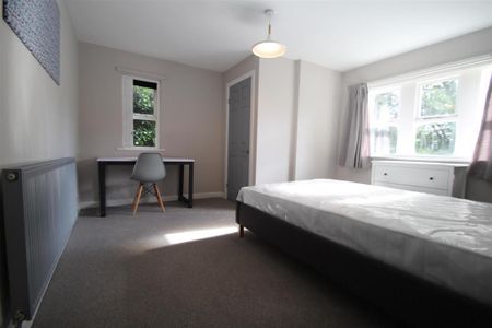 3 bedroom apartment to rent - Photo 4